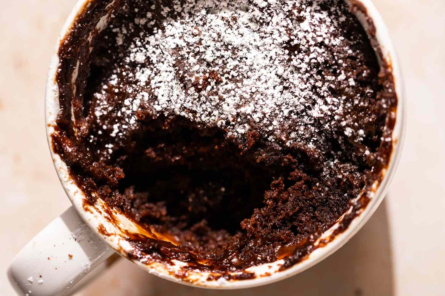 طرز تهیه کیک شکلاتی با مایکروفر