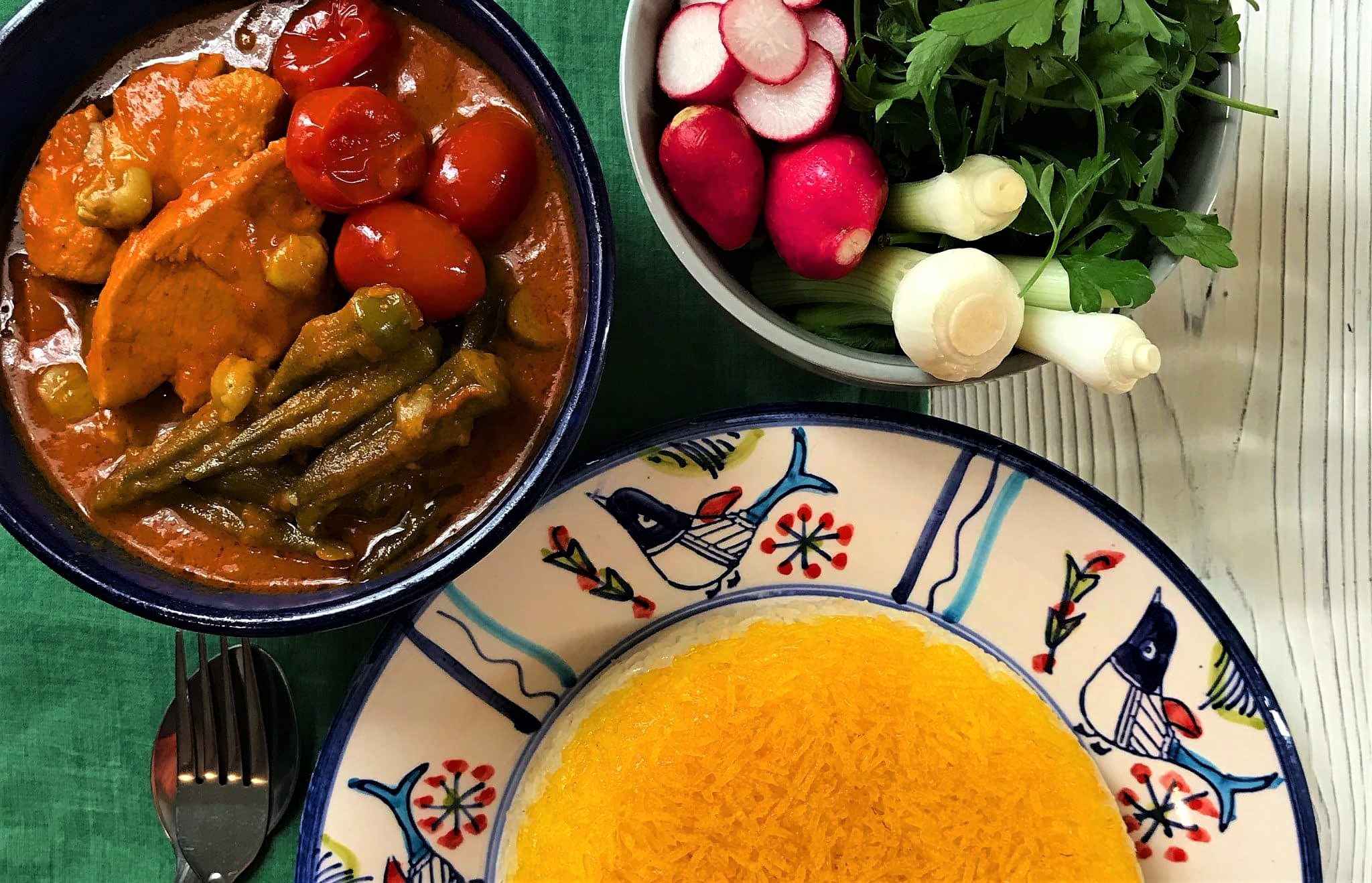 طرز تهیه خورشت بامیه با لپه و گوشت